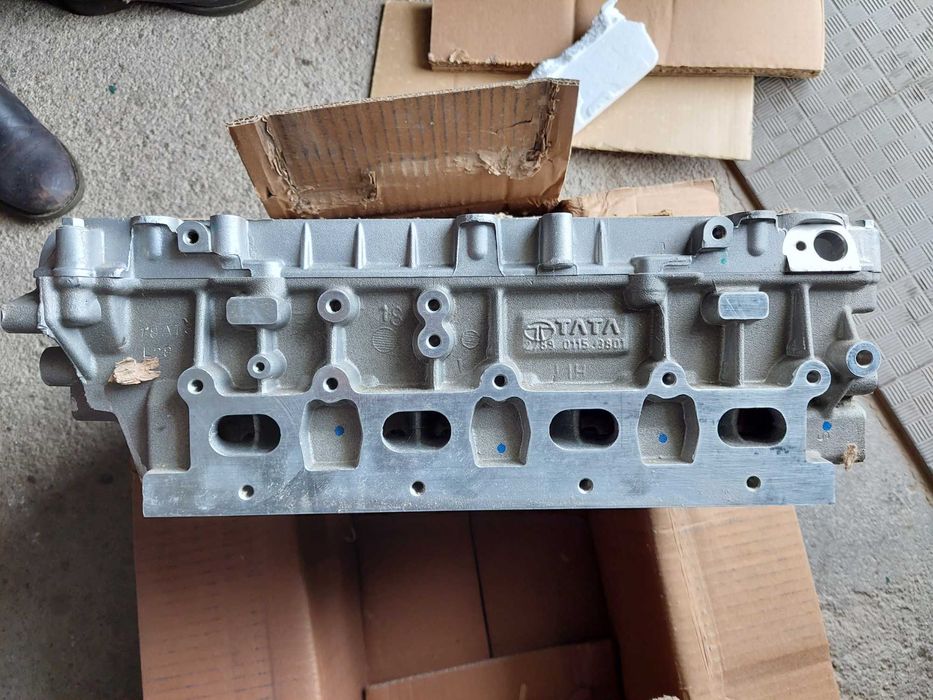 Cabeça de motor Tata telcoline e algum material novo tenho facturas