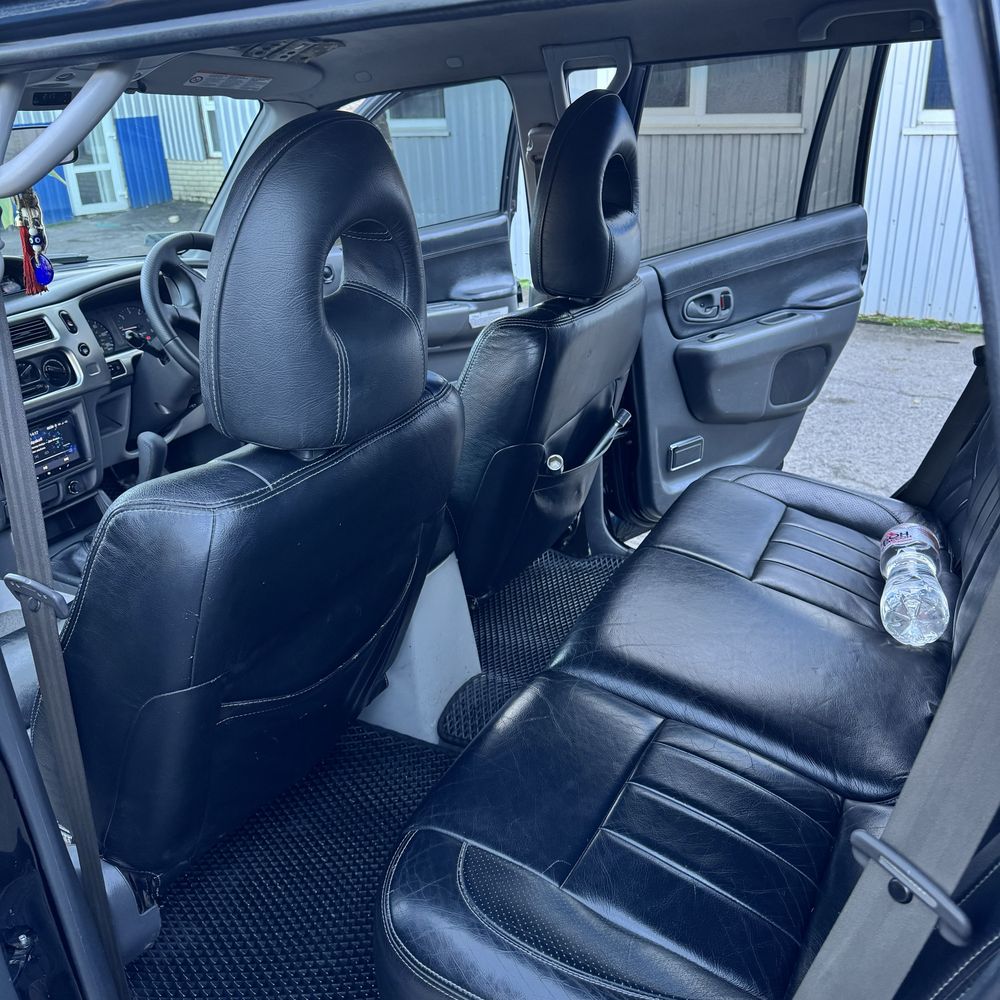 Mitsubishi Pajero Sport 2004 року