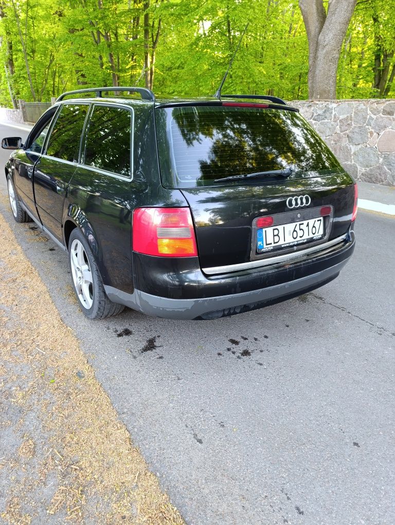 Audi A6 C5 2.8 B+G 193km 1999rok
