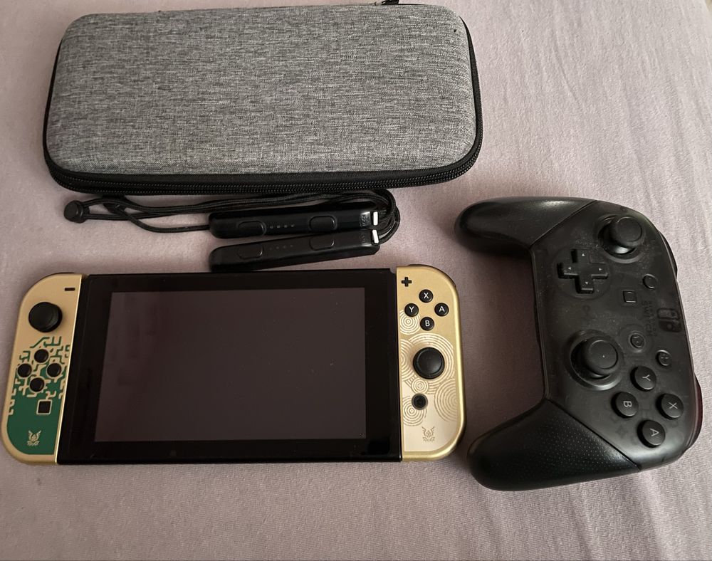 Nintendo switch v2 +pro controller