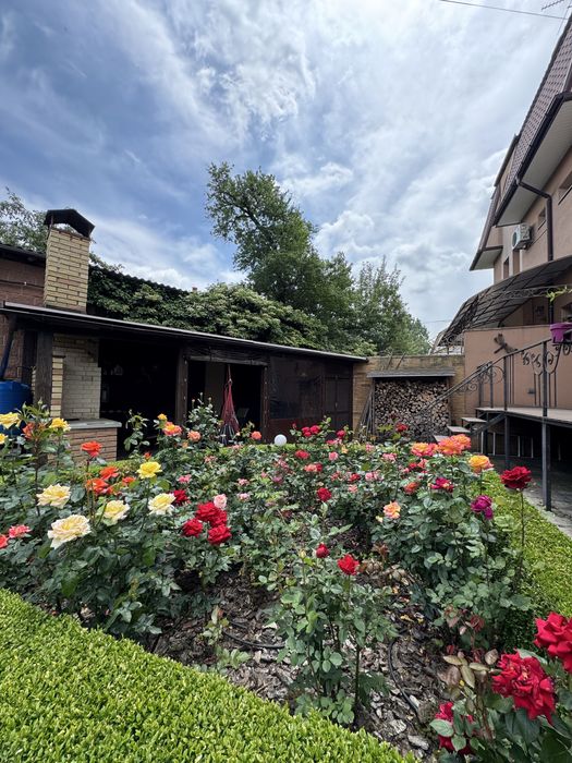 Маєток вашої мрії у центрі міста — гармонія затишку та комфорту