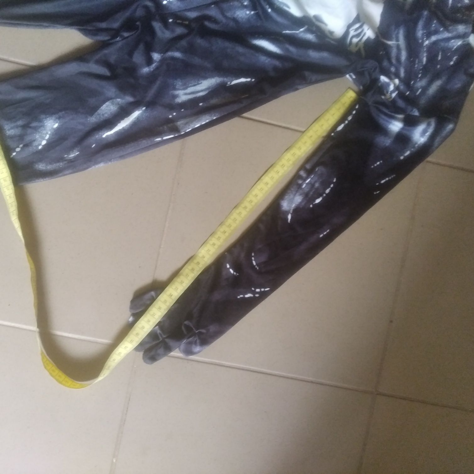 Strój Venom na 120 cm Czarny Spiderman