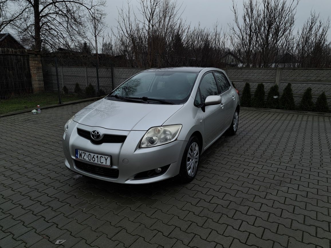 Toyota Auris 2.0 D-4D salon Polska