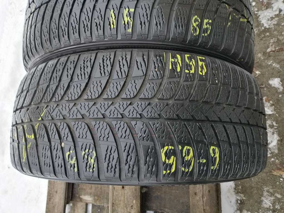 Kumho izen Kw23 215/50R17 95H шини бу зима 2 штуки