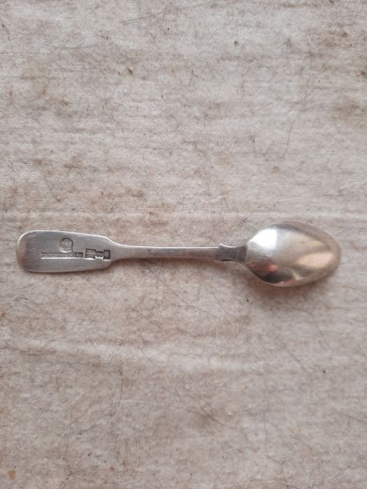 Чайні  ложечки різних часів.