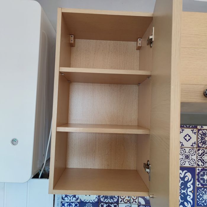 Szafki kuchenne z okapem kuchennym za darmo