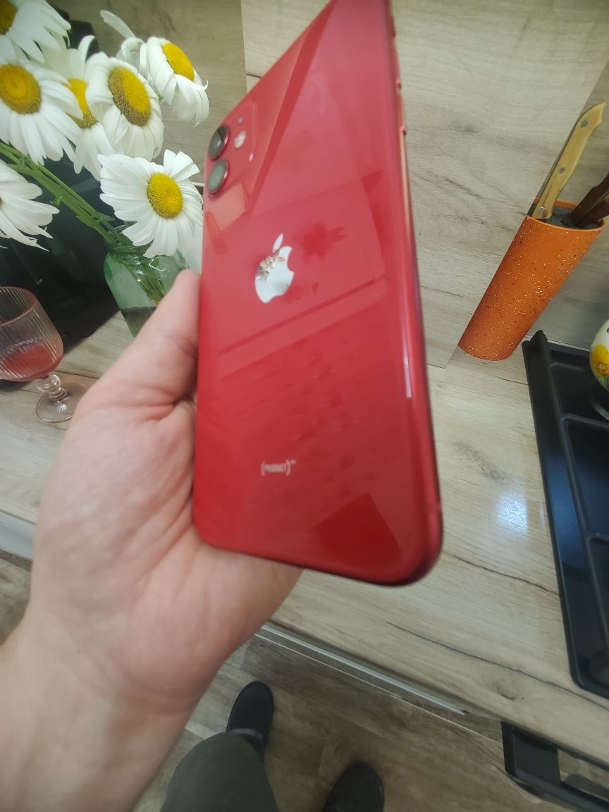 Продам Iphone 11 red 128Gb червоний