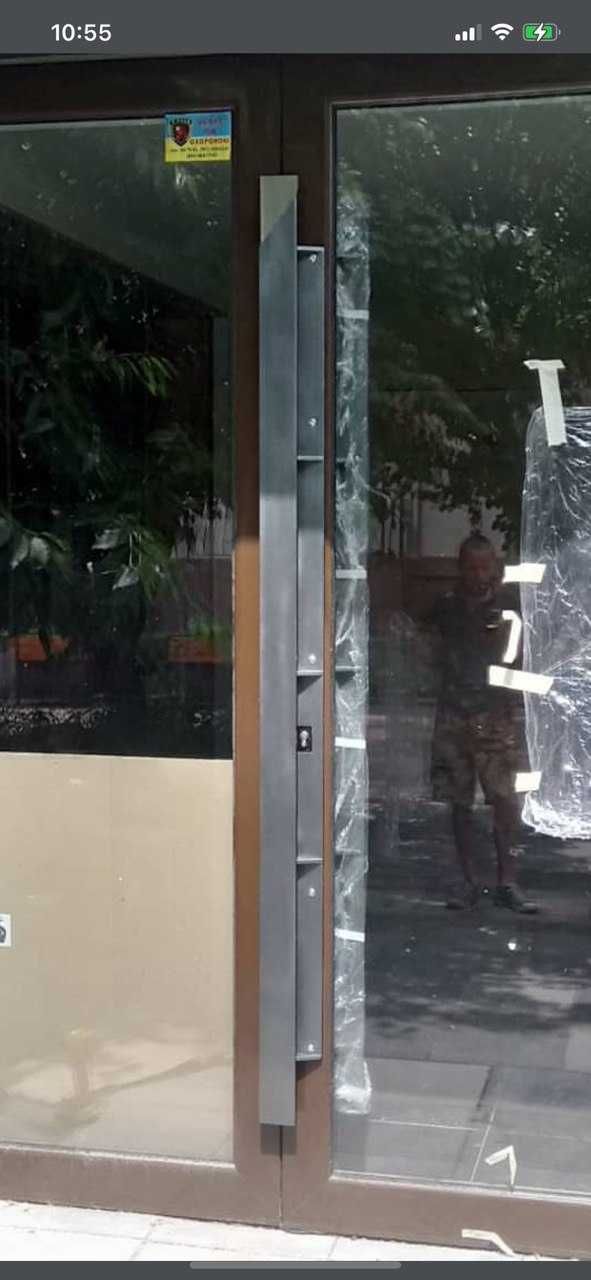 Кастом - ручки для важких дверей, воріт, ніжки для розбірного столу