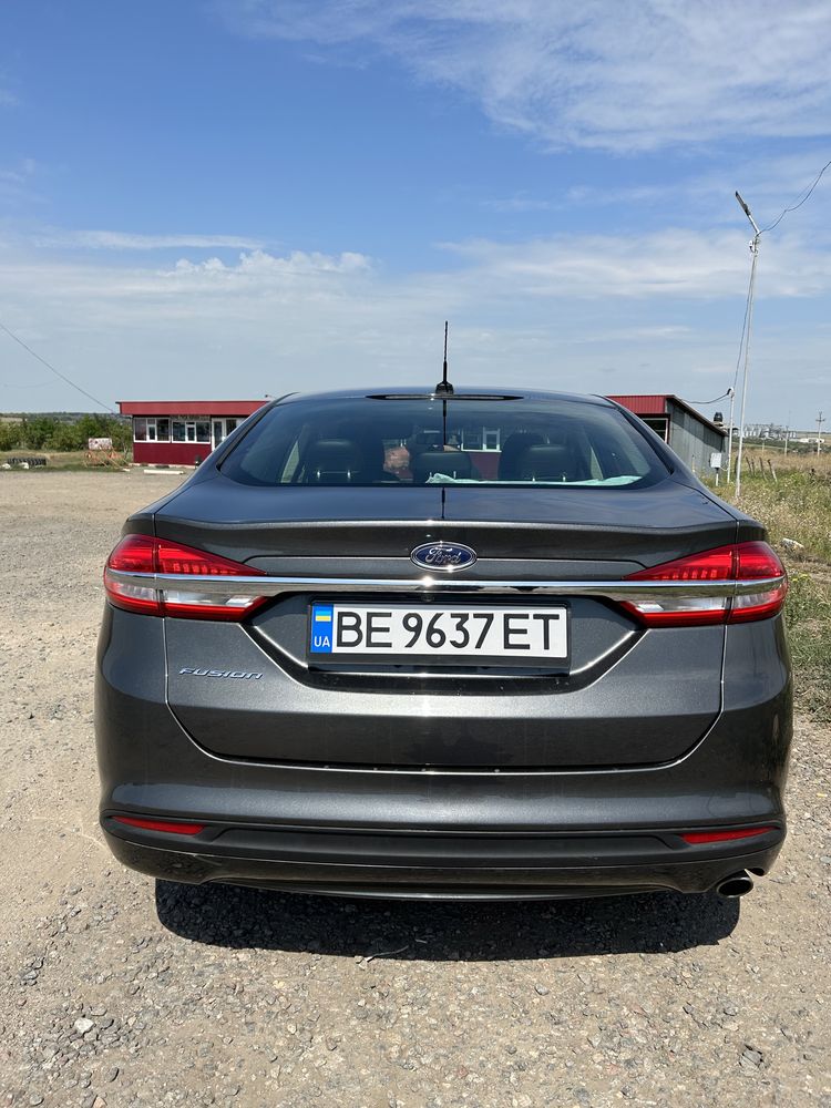 Ford Fusion 2016 року