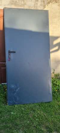 Drzwi stalowe techniczne zastępcze do wiaty garażu budowe