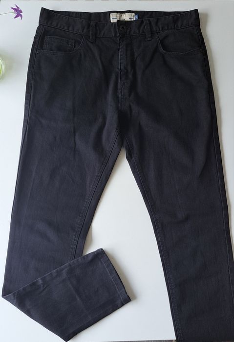 Jeansowe spodnie damskie Next rozm. 32R (wypada na L)