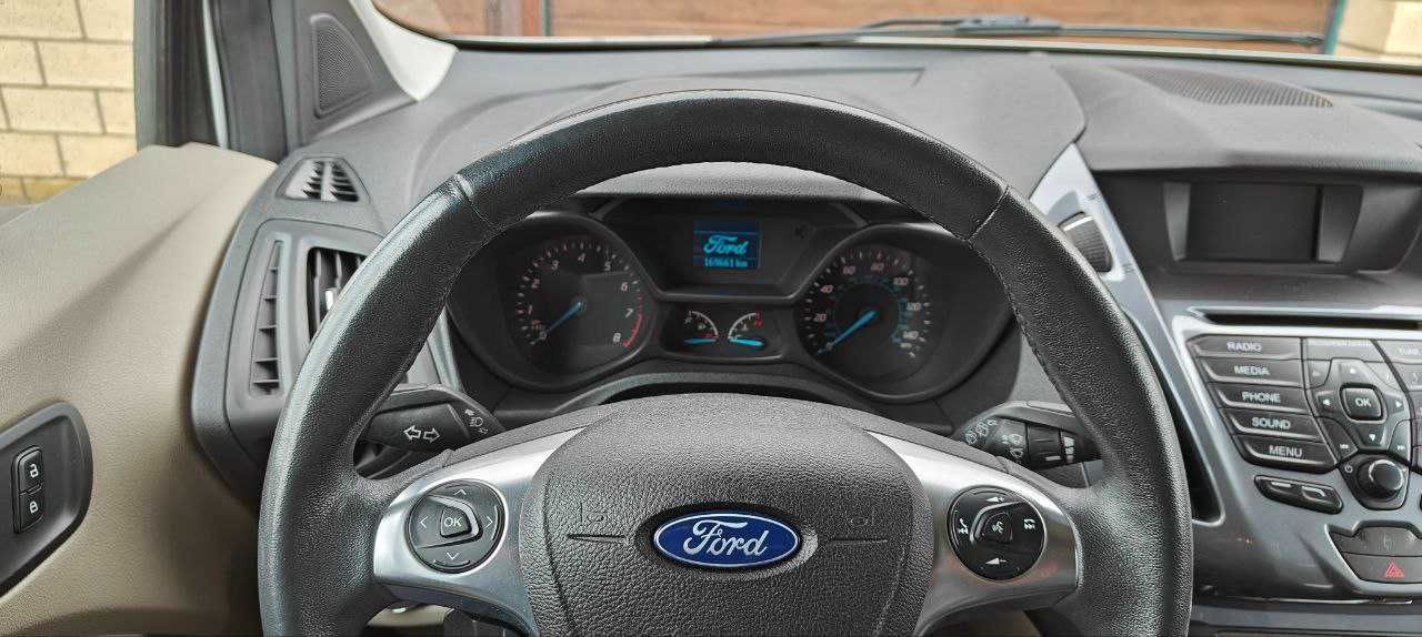 Ford Transit Connect Titanium