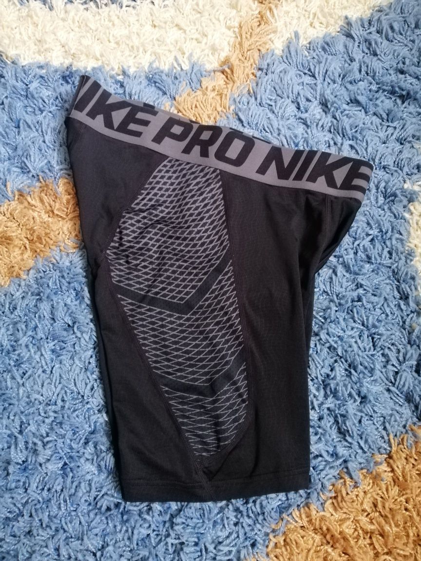 Компрессионные, термо шорты Nike PRO