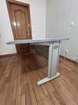 Mesa de escritório como nova