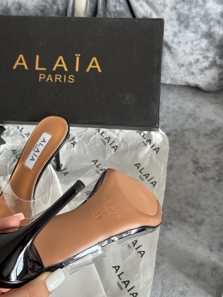 Лаковые туфли 37 и 38 размер босоножки с прозрачными вставками alaia
