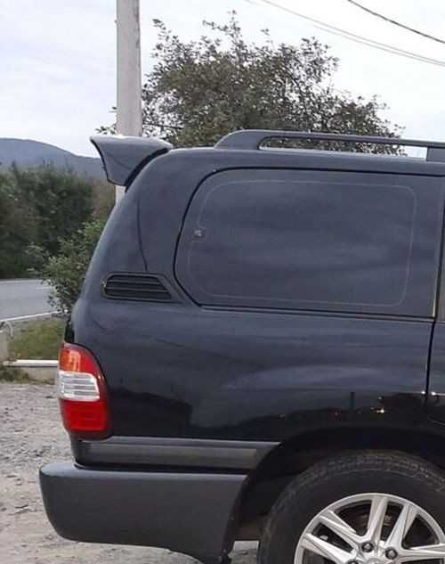 Спойлер крышки багажника Toyota Land Cruiser 100/Lexus LX470