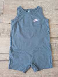 Rampers Nike dla dziewczynki 62-68 6m