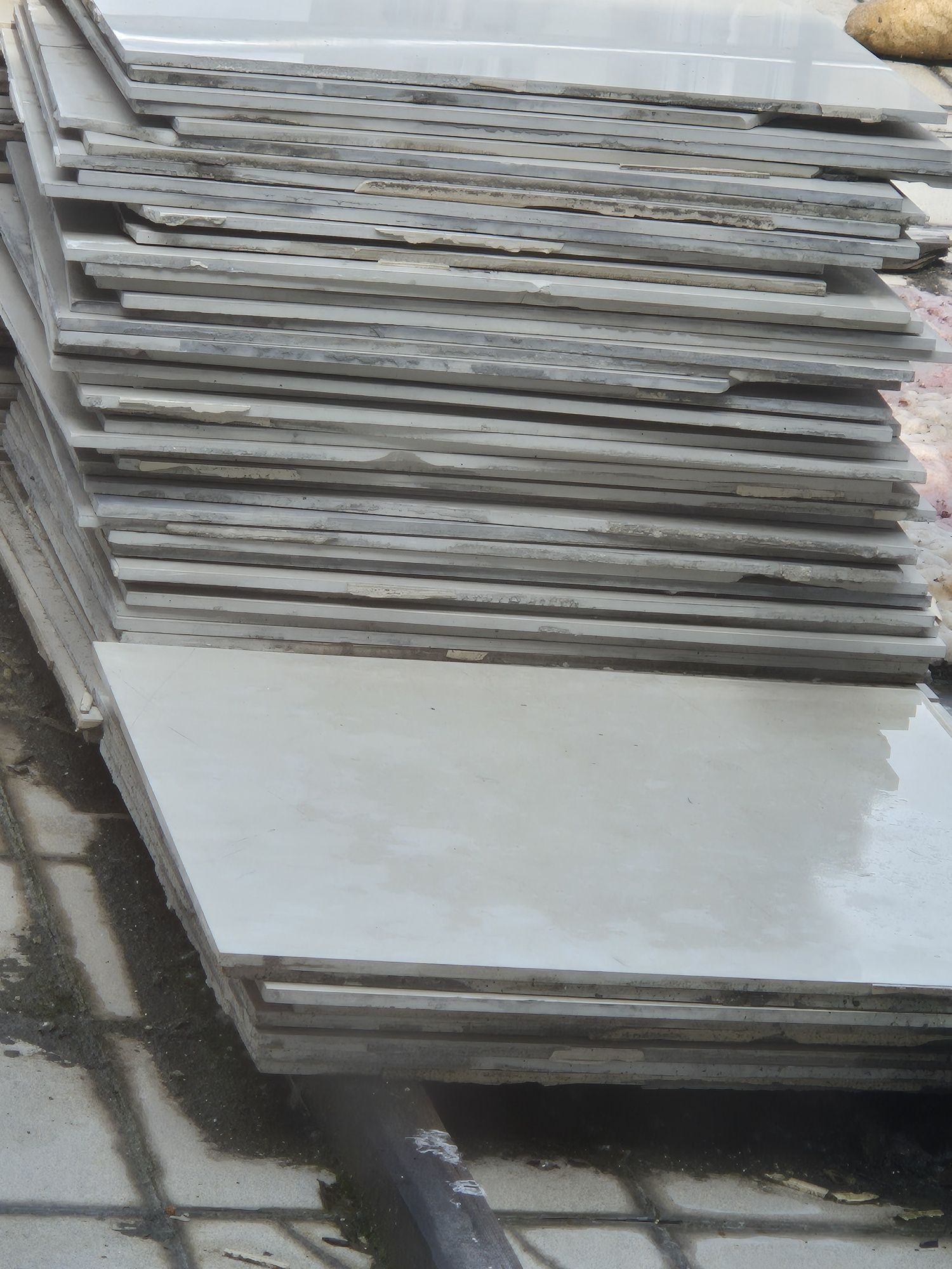 Продам плитку бу керамогранит 60×60