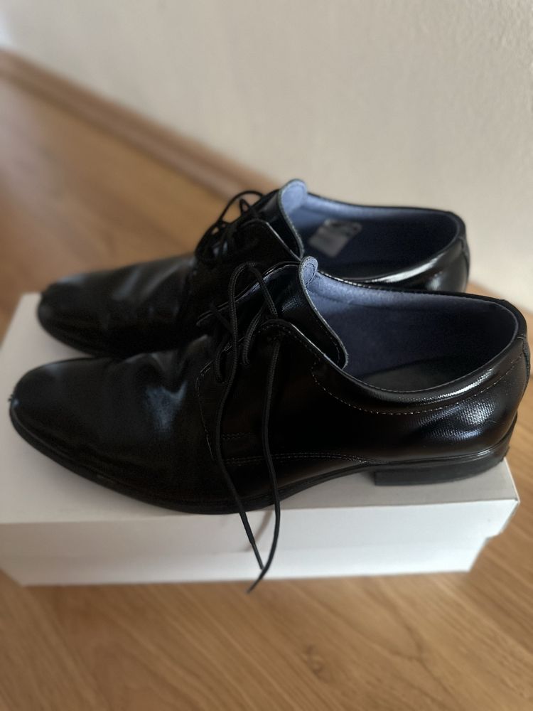 Buty komunijne r. 35