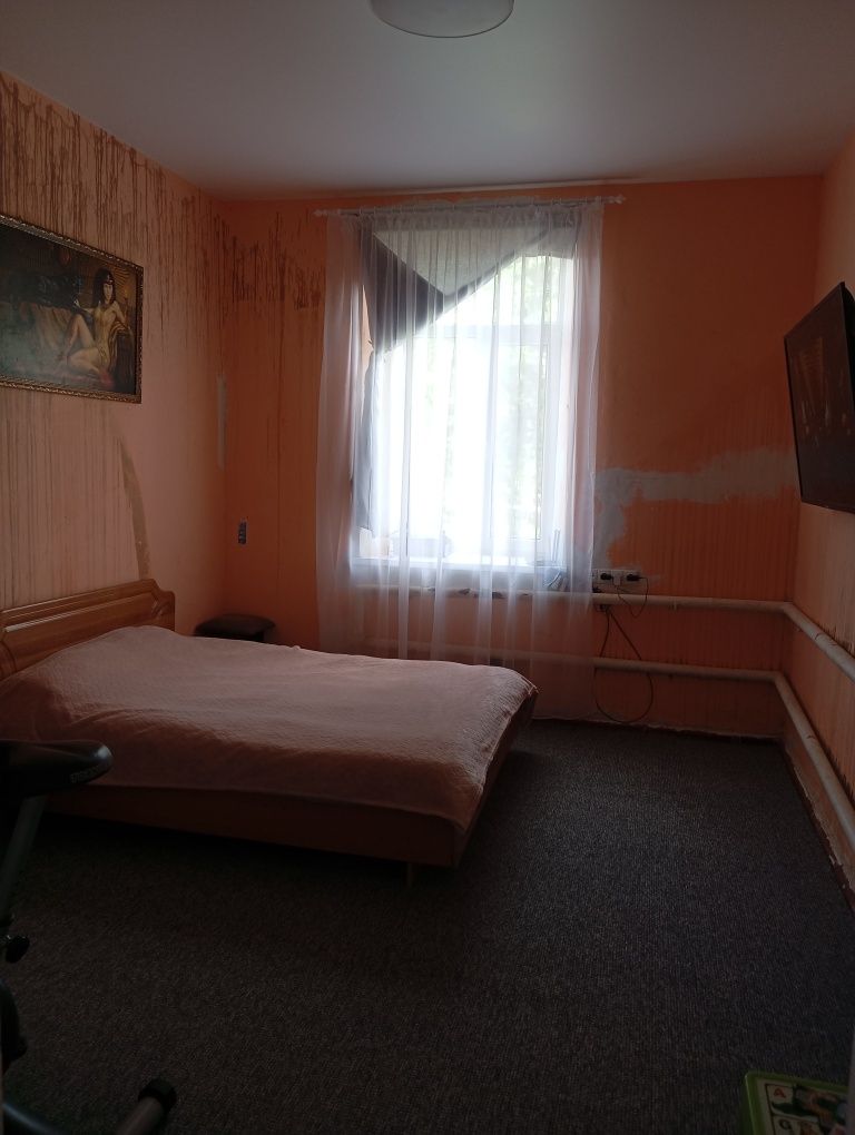 Продам часть дома в центре Люботина