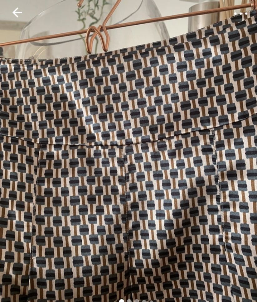 Saia tecido tipo seda . Marca Lanidor