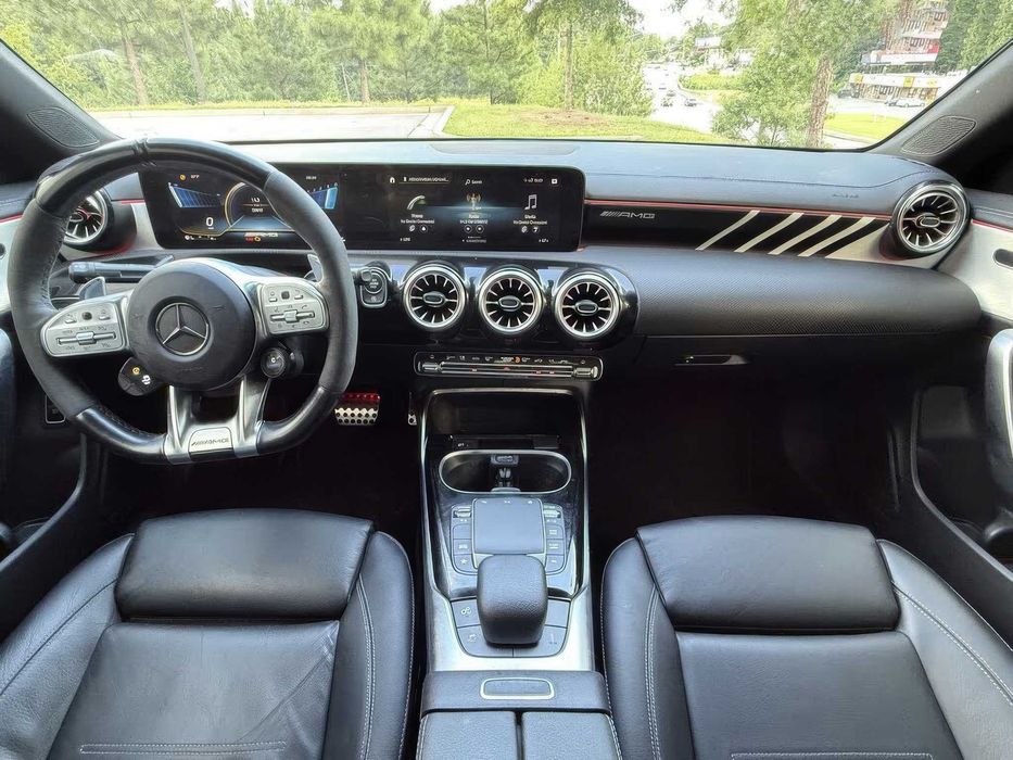 Mercedes-Benz CLA AMG CLA 35 4MATIC      2023