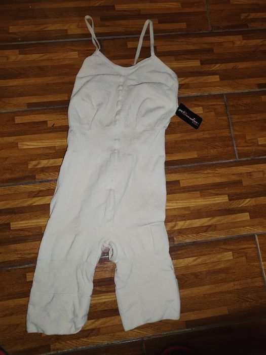 Корегуюче боді,білизна розмір Л