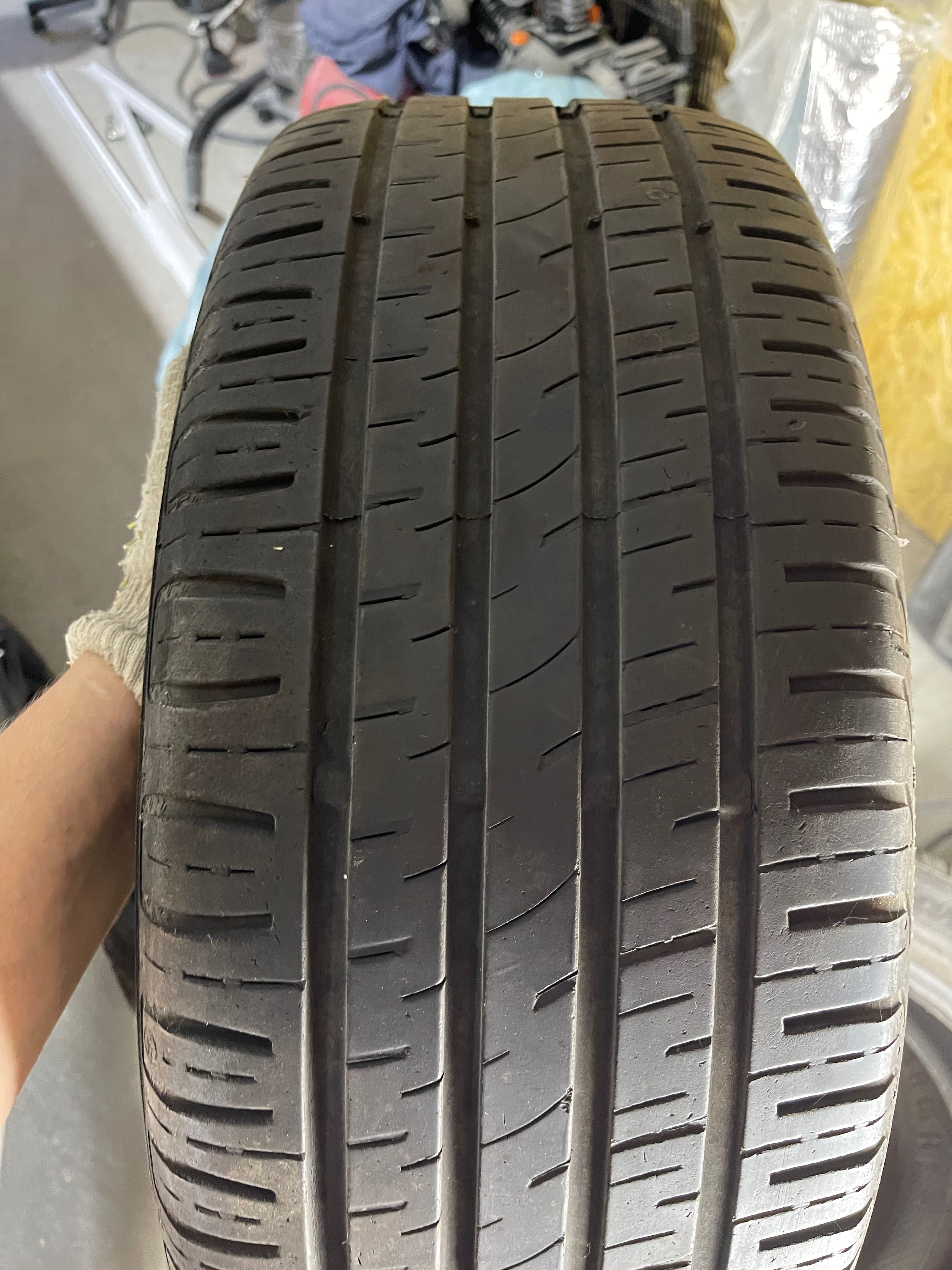 Komplet opon letnich Barum Bravuris 215/55/16