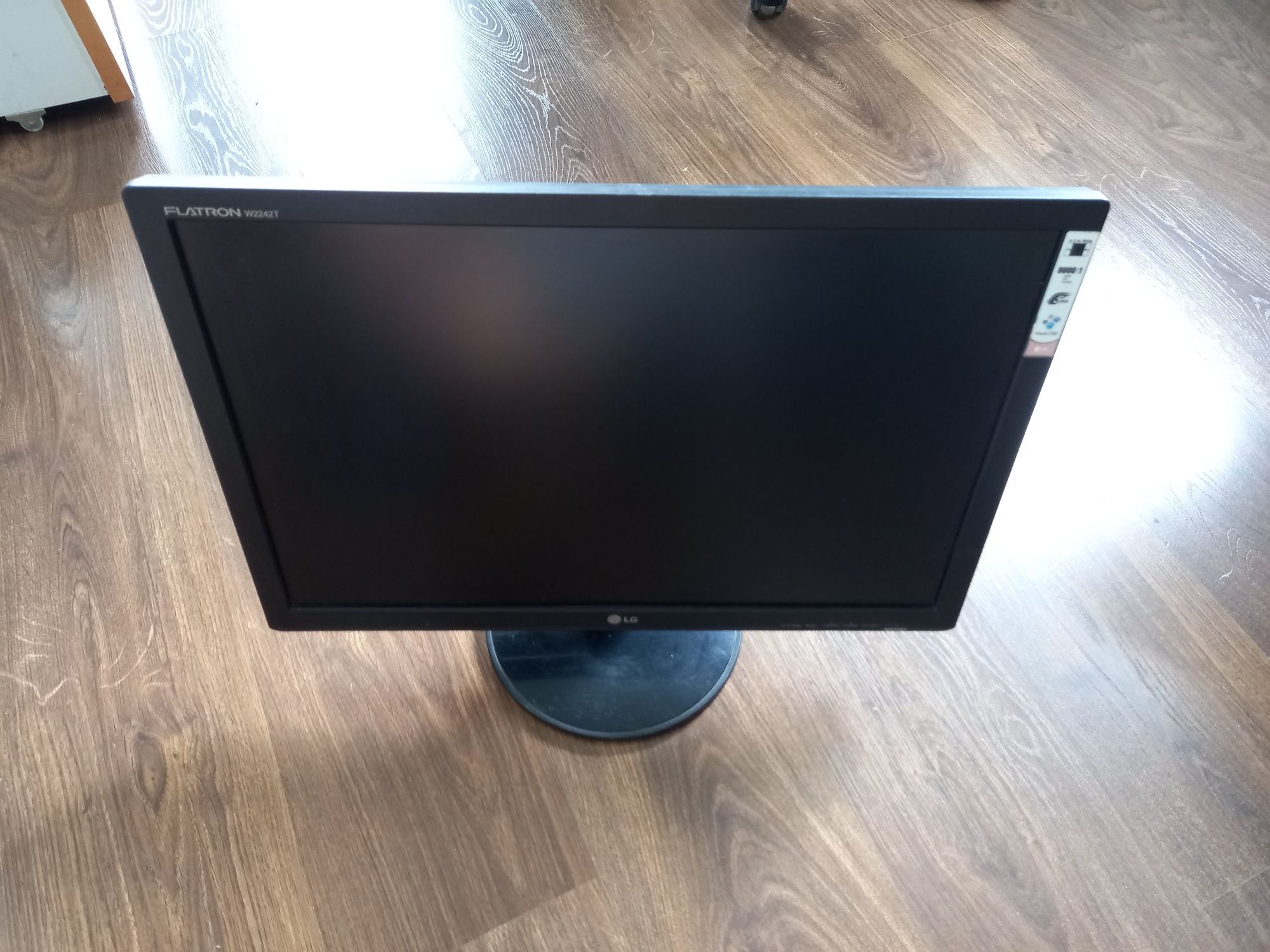 Монітор  LG FLATRON W2242t