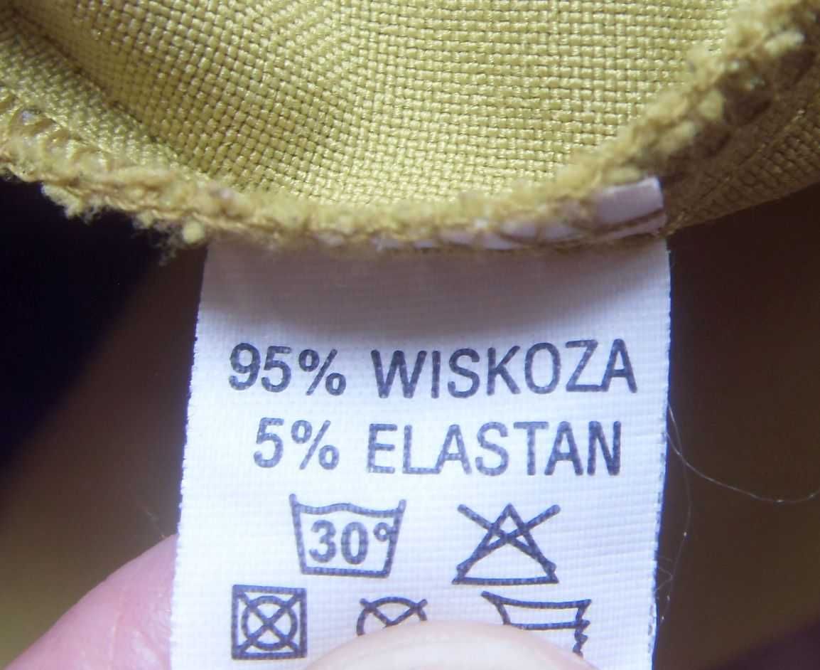 Sukienka  na krótki rękaw  roz  50 na metce