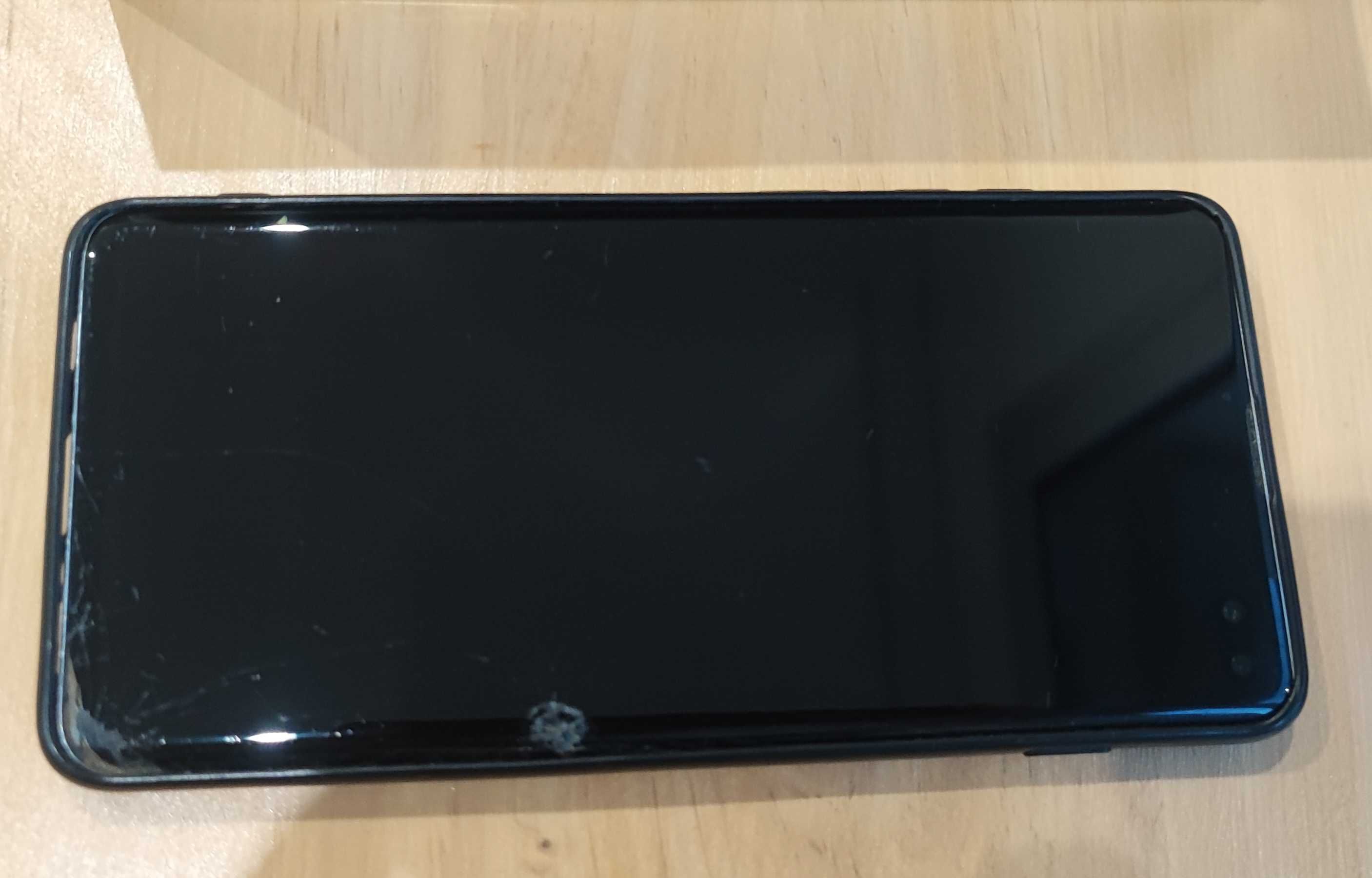 Telemóvel Samsung S10+ ecrã partido