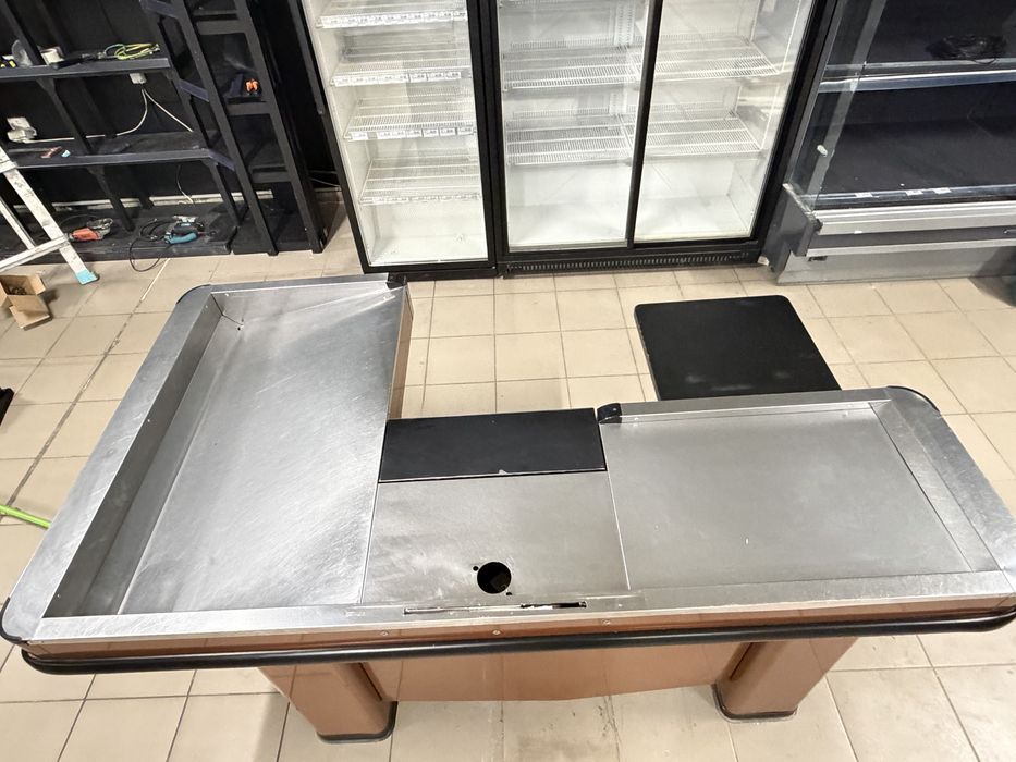 Касовий бокс з широким накопичувачем