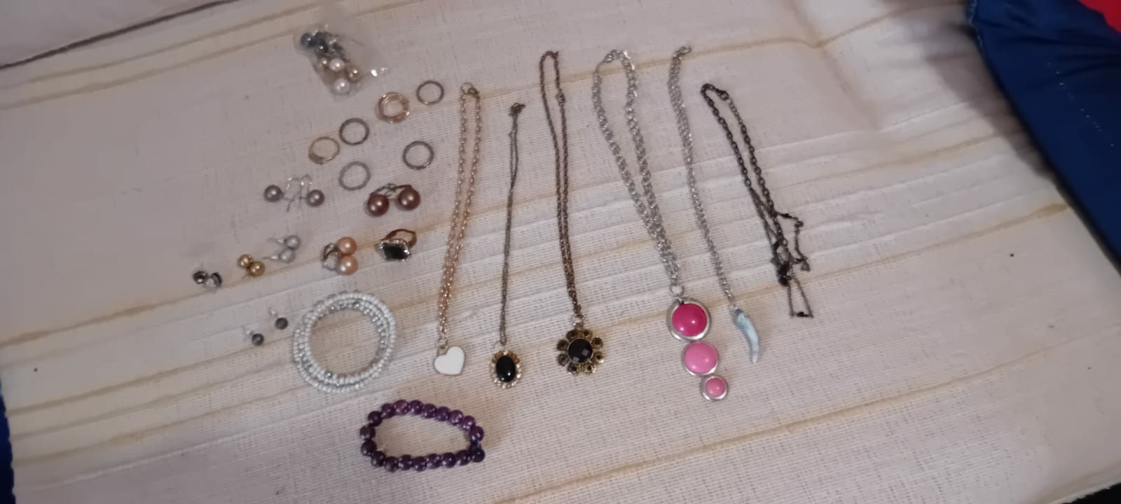 Lote Bijuteria senhora 20 peças - anéis colares pulseiras brincos