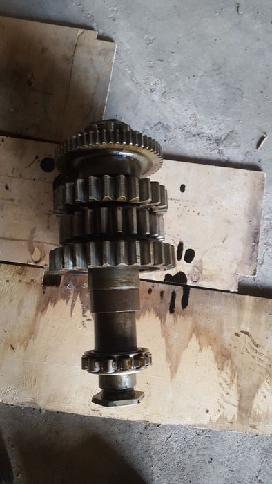 Коробка передач бульдозера ДЗ170.1