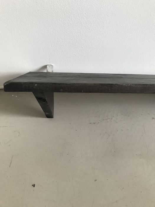 Drewniana półka rustykalna szczotkowana