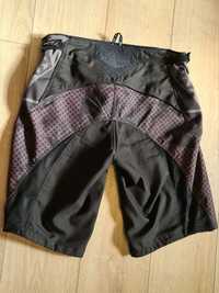 Spodenki rowerowe Dh Royal Racing Stealth Shorts L