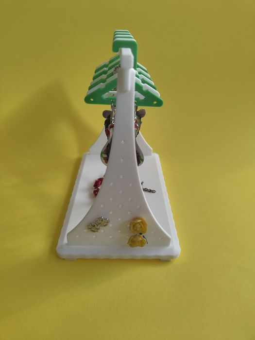 Organizer wieszak szkatułka na biżuterię kolczyki biały prezent.