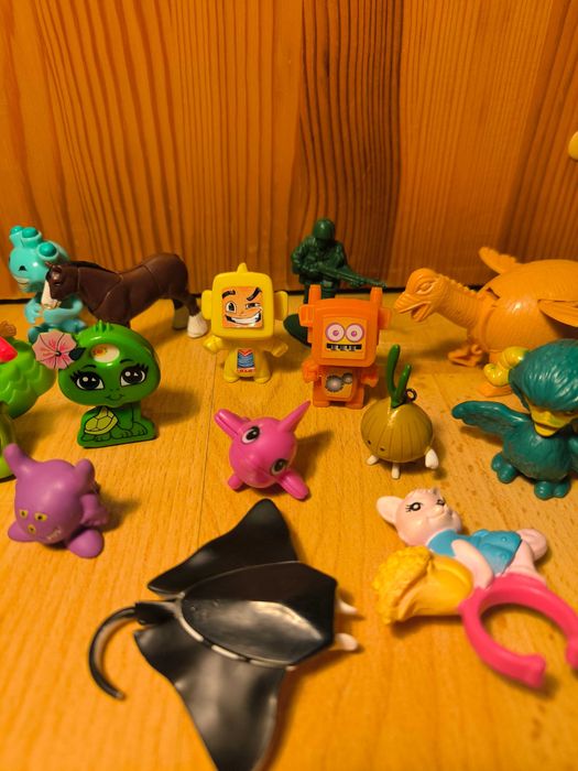 Kolekcja figurek zabawek