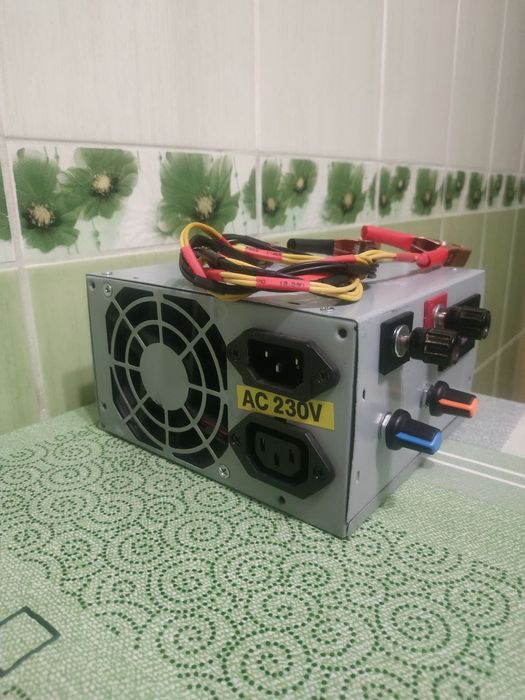 Зарядний пристрій /Блок живлення, зарядка для акумулятора блок питания