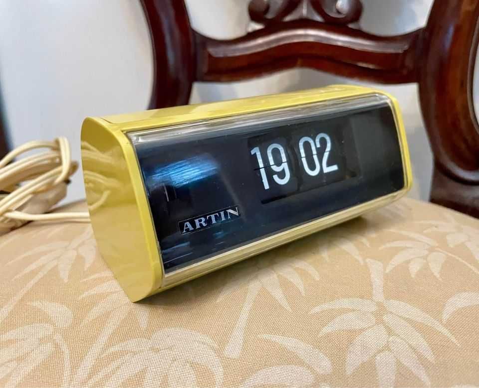 Relógio de palhetas - flip clock - Artin