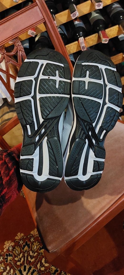 Кроссовки кроси asics kayano 2000