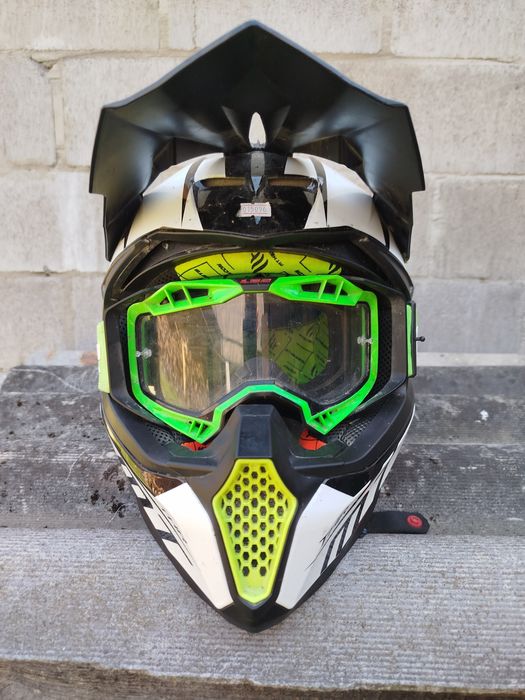 Продам шолом в гарному стані