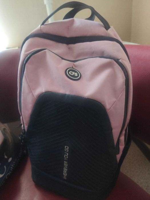 Віддам шкільний рюкзак з ортопедичною спинкою