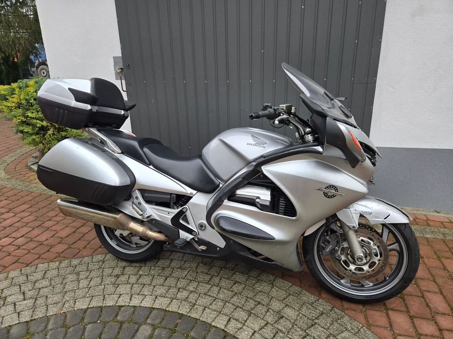 Honda ST 1300 Pan European ABS lift