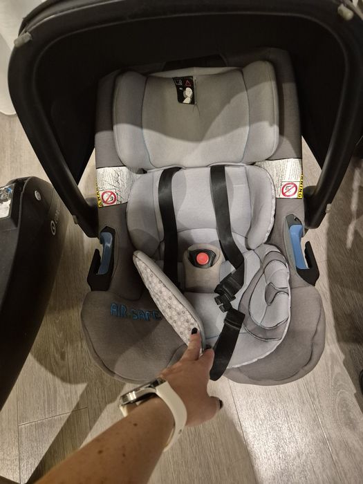 Conjunto carro, ovo, alcofa e isofix