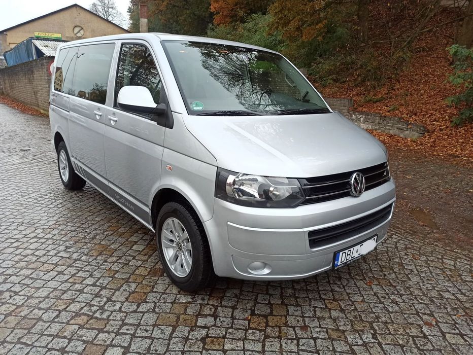 Volkswagen Multivan T5 Lift 2011R 2.0TDi 140KM 2xKlima 7 Osób Łóżko Stolik Hak Alufelgi