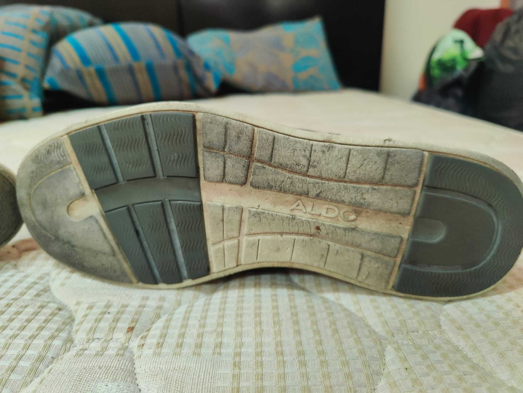 Sapatos Aldo tam. 42 em tecido e pele em excelente estado