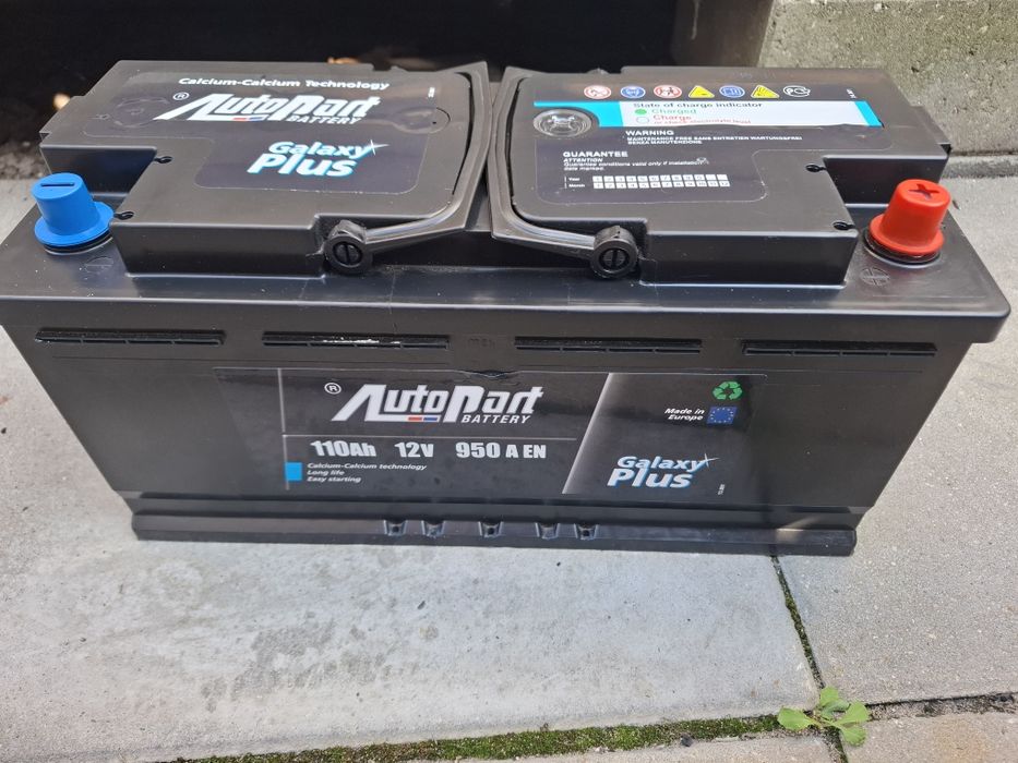 Akumulator samochodowy 12V