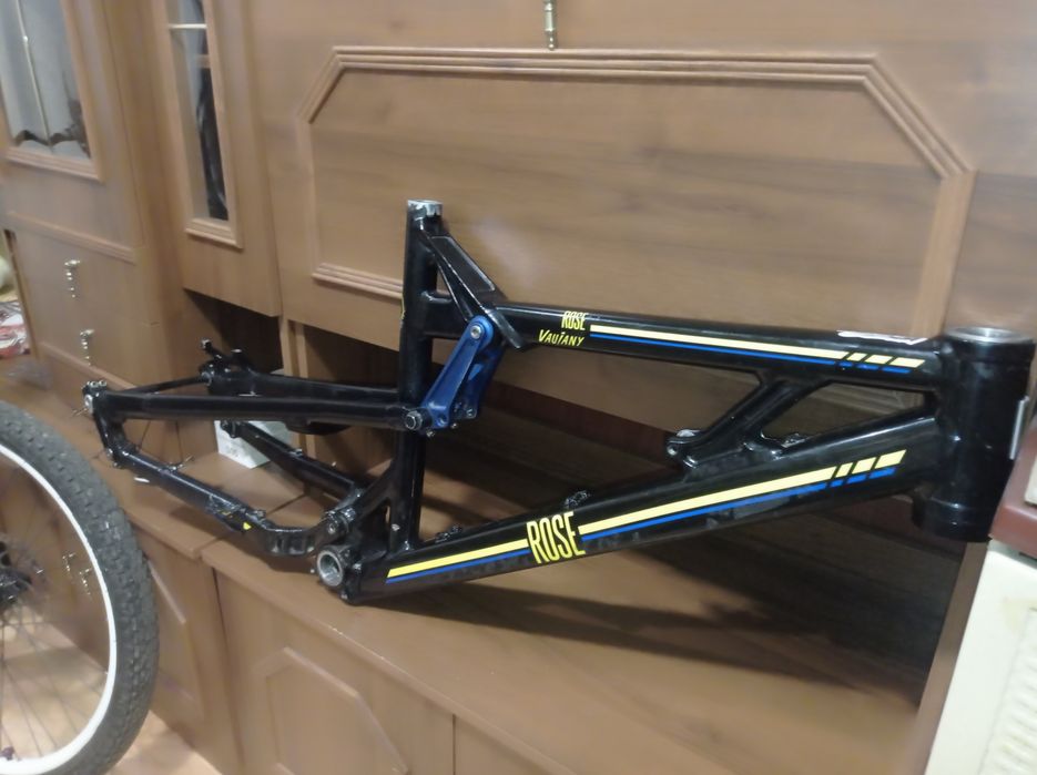 Рама двух подвес