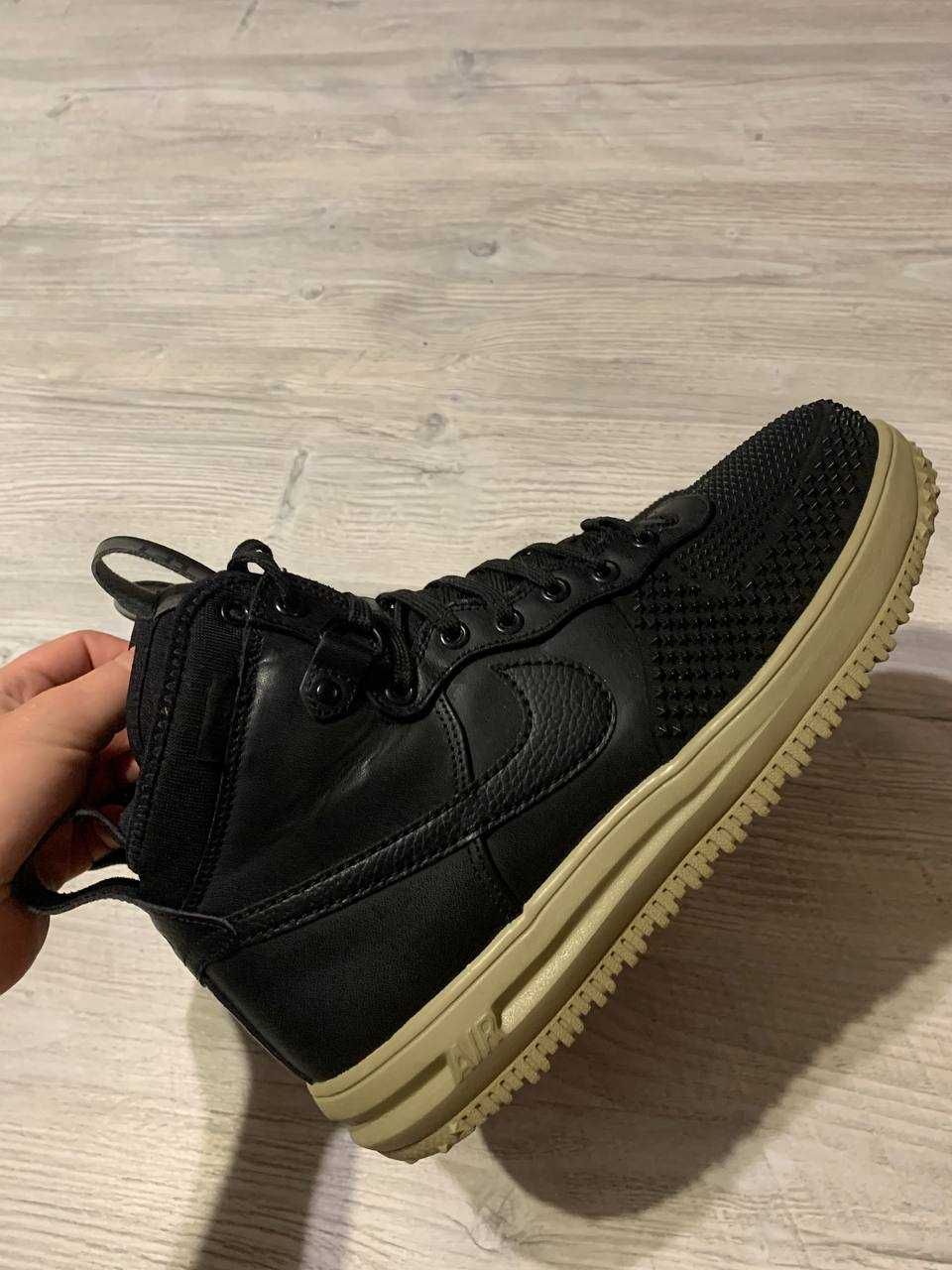 Оригінальні кросівки Nike Lunar Force 1 р44,5